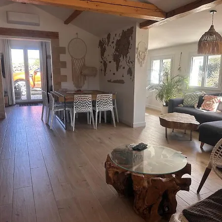 Ideal Pour Vos Avec Piscine Et Jacuzzi A 15 Min De La